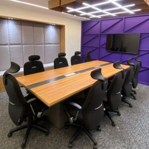 Why DeskCo’s Meeting Space in Islamabad is Perfect for Business Meetings and Conferences